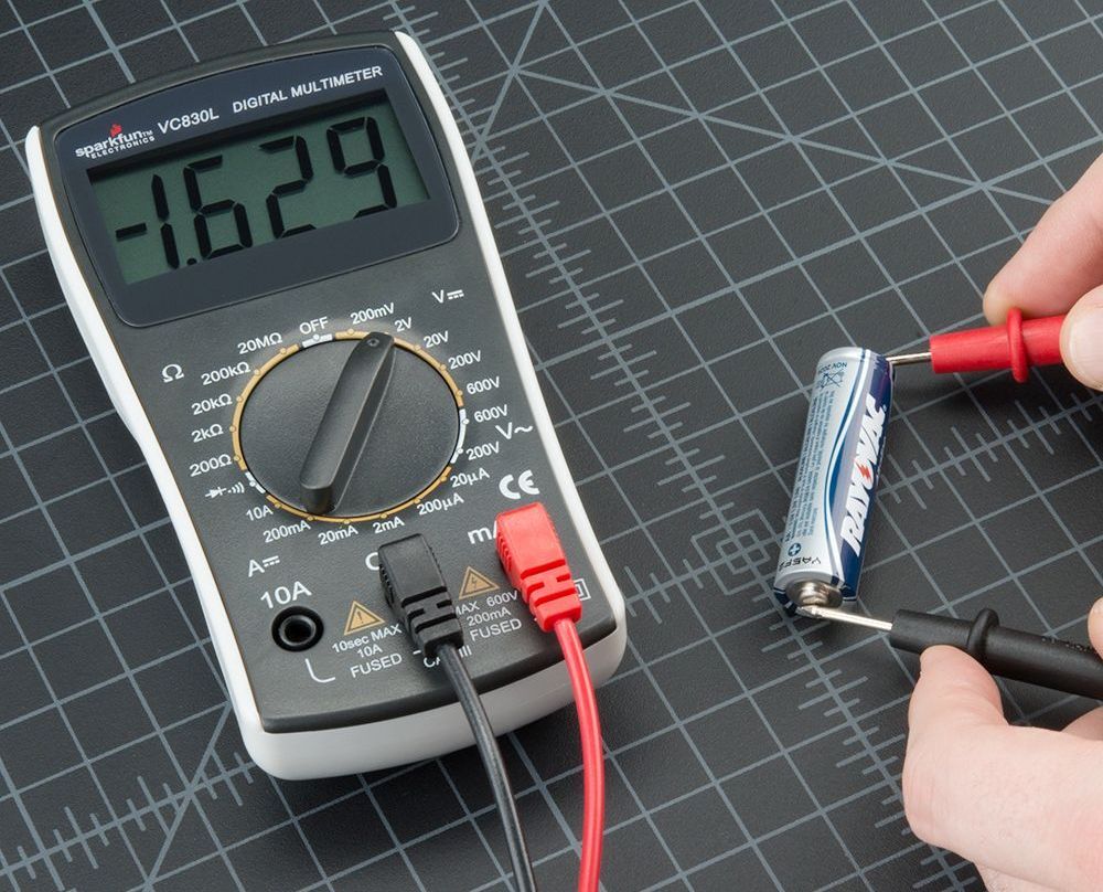 Multimetro analogico tester puntali misuratore tensione corrente elettrica  diodo