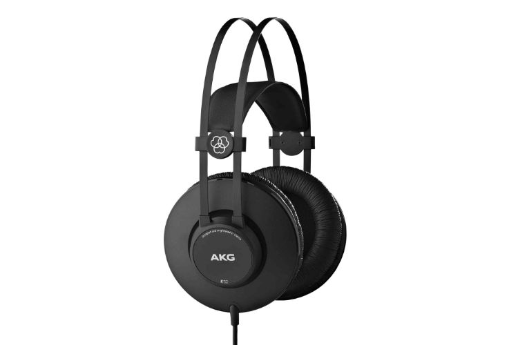 AKG K52