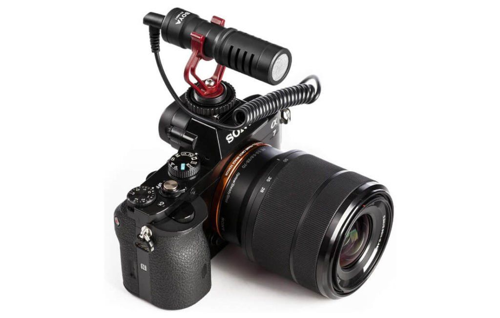 Recensione microfono direzionale McoPlus, per smartphone e fotocamere  (24,99€).