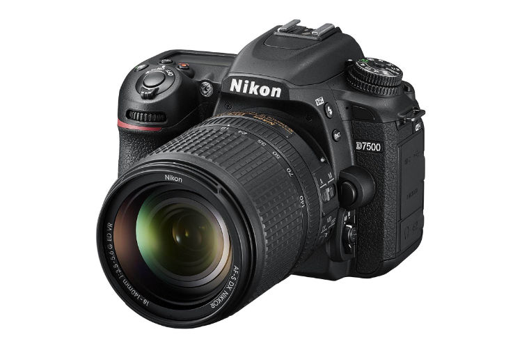 Nikon D7500 Nikkor 18-140 VR