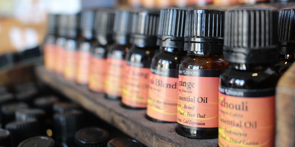 Come scegliere l'olio essenziale: guida all'acquisto