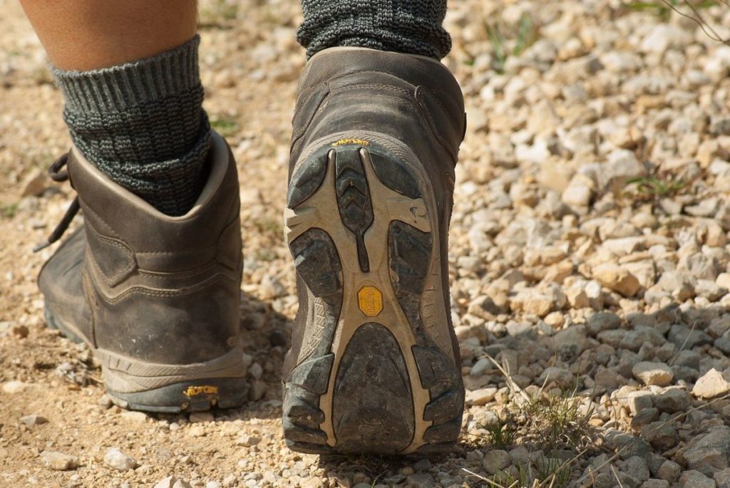 Migliori scarpe trekking donna: Modelli consigliati e opinioni (Guida 2024)