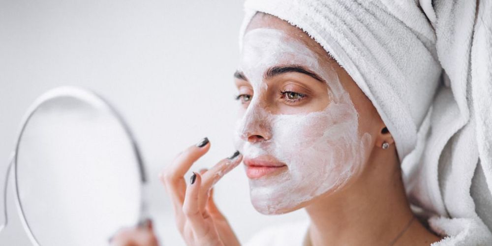 Come scegliere la maschera viso: guida all'acquisto