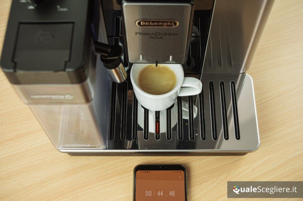 Macchina da caffè completamente automatica per caffè espresso e cappuccino nero e argento De'Longhi Primadonna Soul ECAM610.75.mb 