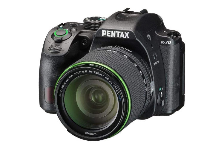 Pentax K-70 smc DA 18-135 ED AL IF DC WR