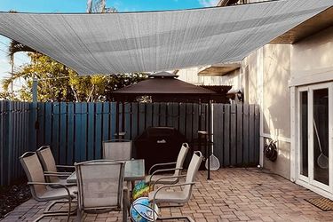 Come scegliere la tenda da sole: guida all'acquisto