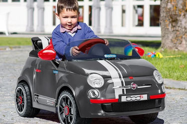 Come scegliere la macchina elettrica per bambini