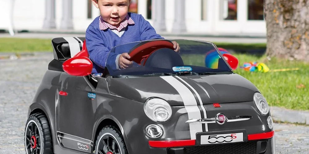 Come scegliere la macchina elettrica per bambini: guida 2025