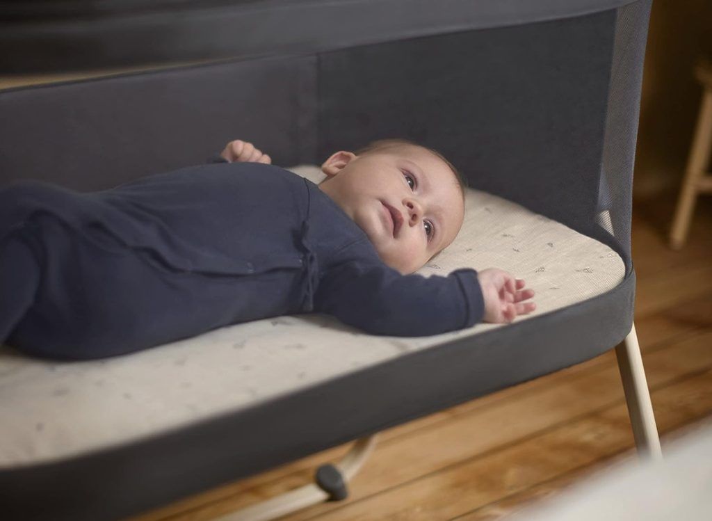 Riduttore per lettino del neonato: è sicuro? 