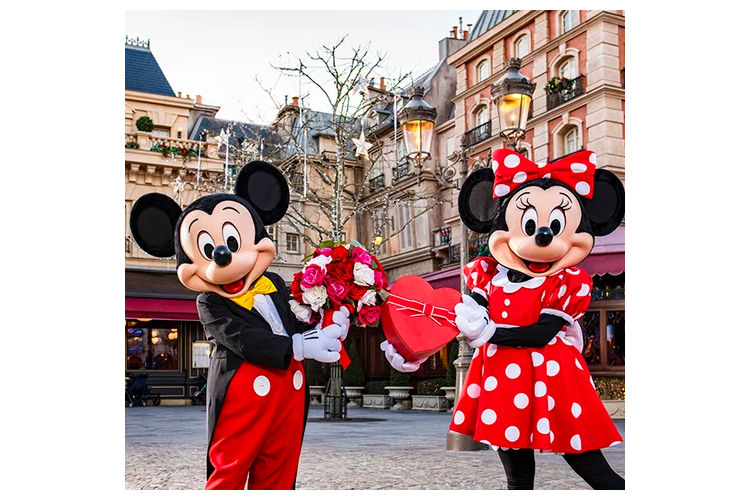 Smartbox Nel mondo delle favole: 2 biglietti data a scelta 1 giorno per 1 Parco Disney® a scelta