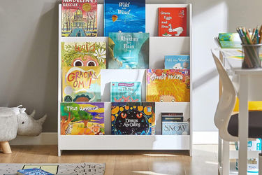 Come scegliere la libreria montessoriana: guida all'acquisto