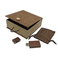 Desuerte Chiavetta USB in noce + confezione regalo di stoffa 16 GB