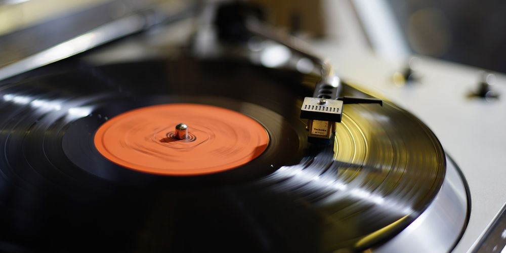 Come scegliere il giradischi: guida all'acquisto