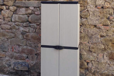 Come scegliere l'armadio da esterno: guida all'acquisto