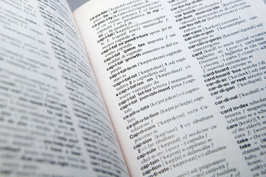 Come scegliere il dizionario inglese-italiano: guida 2025