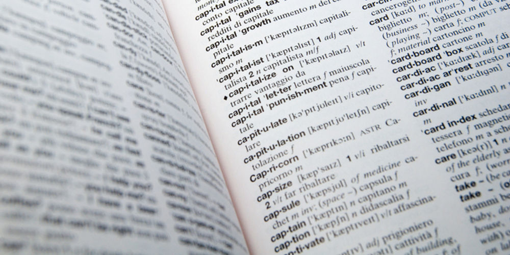 Come scegliere il dizionario inglese-italiano: guida 2025
