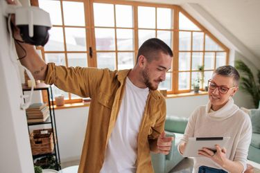 Come scegliere la telecamera di sorveglianza: guida 2025