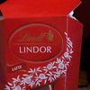 Lindt Maxi Lindor latte