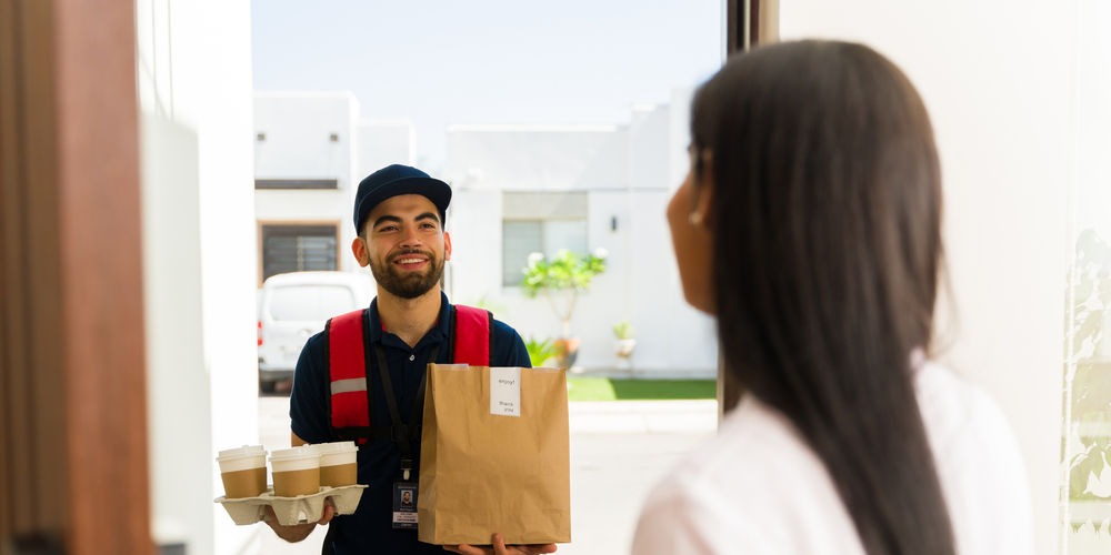 Come scegliere il servizio cibo a domicilio: guida all'acquisto