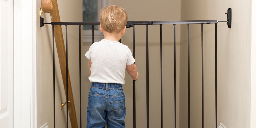 Come scegliere il cancelletto bambini: guida all'acquisto