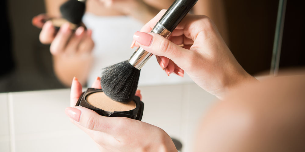 Come scegliere la cipria: guida all'acquisto