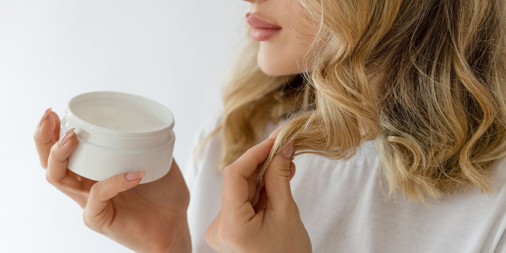 Come scegliere la maschera per capelli: guida all'acquisto