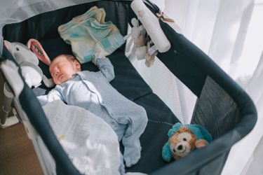 Lettino da viaggio: guida all'acquisto