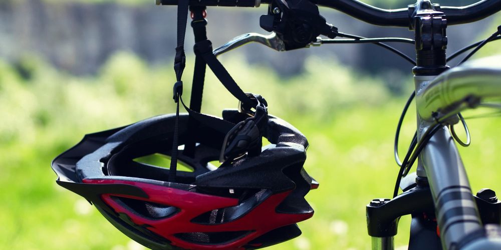 Come scegliere il casco bici: guida all'acquisto