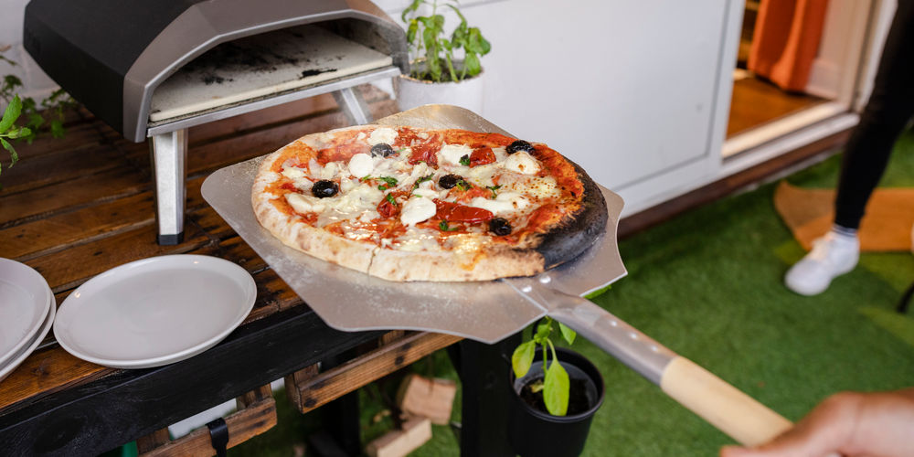 Come scegliere il forno per pizza da esterno: guida all'acquisto