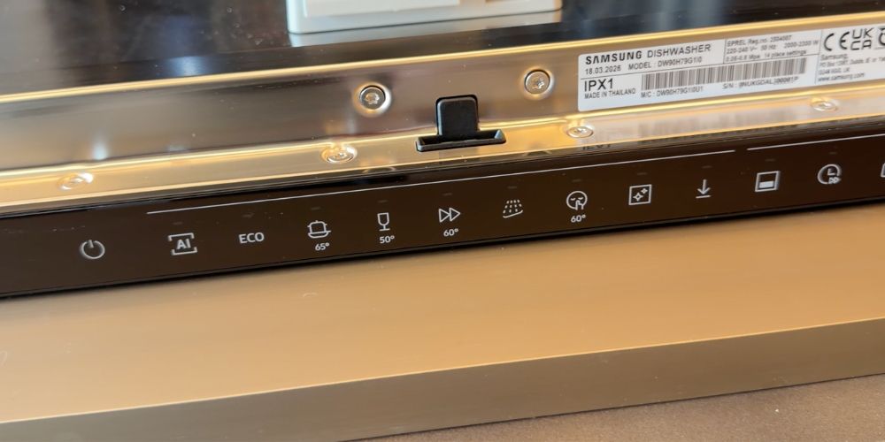 Samsung Bespoke Serie 90 AI: la lavastoviglie che usa l’AI per ridurre i consumi