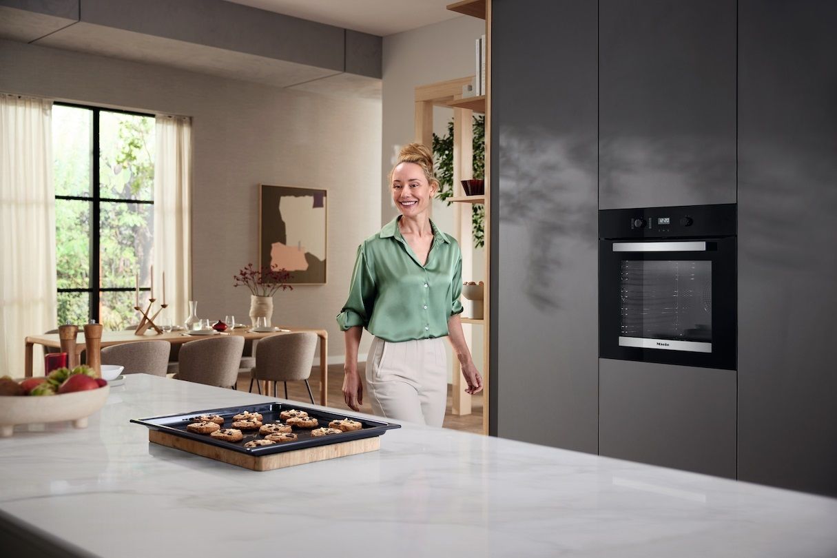 Miele H 2455 B Active