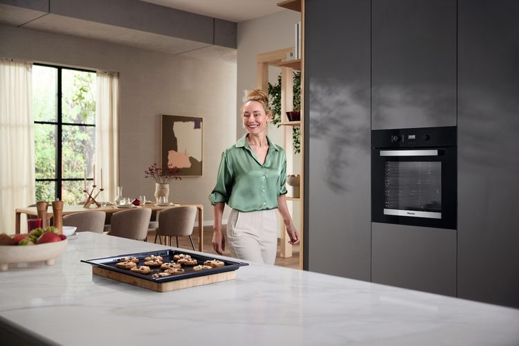 Miele H 2455 B Active