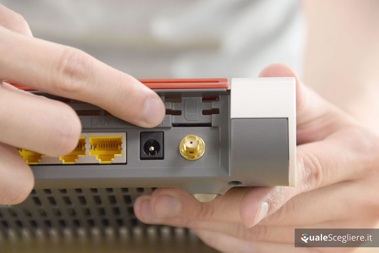 AVM Fritz!Box 6890 LTE