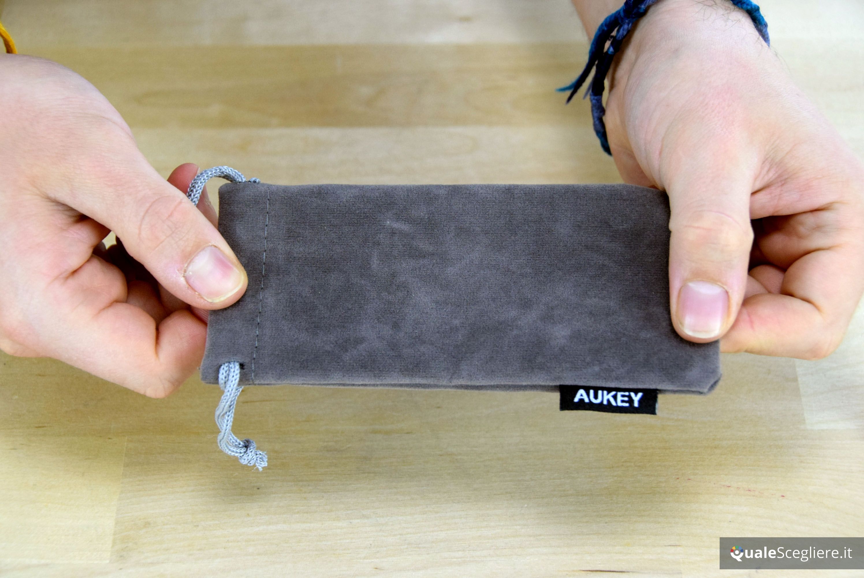 Aukey EP-B4
