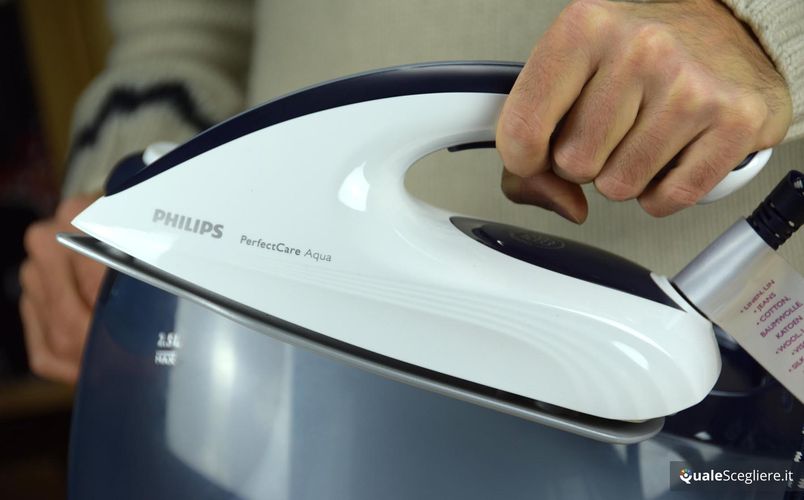 Philips GC8638/20 PerfectCare Aqua