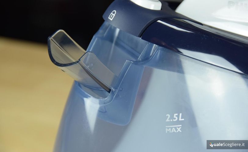 Philips GC8638/20 PerfectCare Aqua
