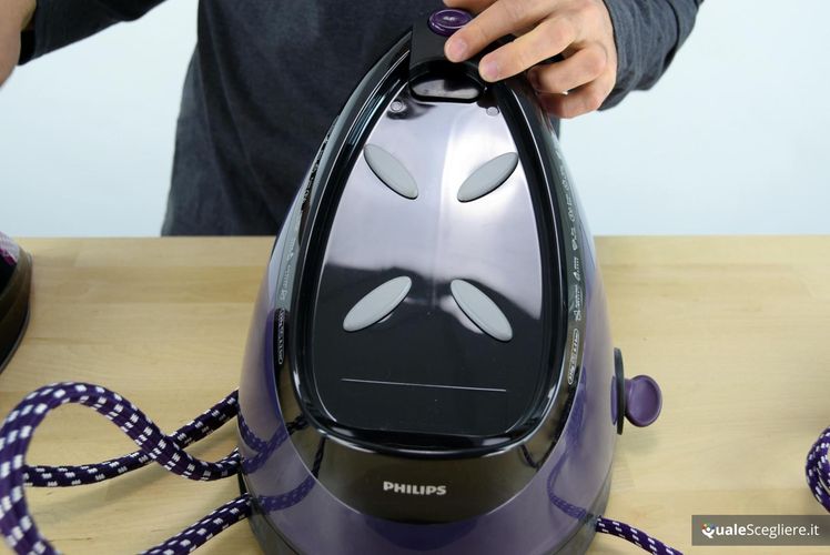 Philips GC8650/80 PerfectCare Aqua Silence