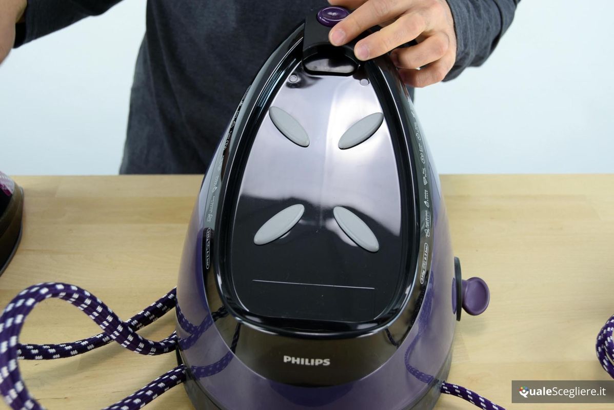 Philips GC8650/80 PerfectCare Aqua Silence