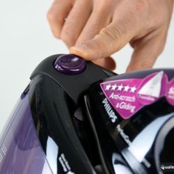 Philips GC8650/80 PerfectCare Aqua Silence