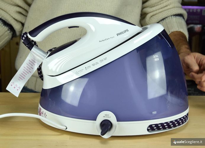 Philips GC8616/30 PerfectCare Aqua