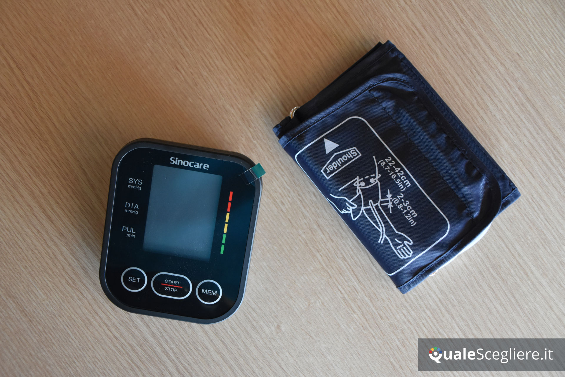 Sinocare Misuratore di pressione da braccio