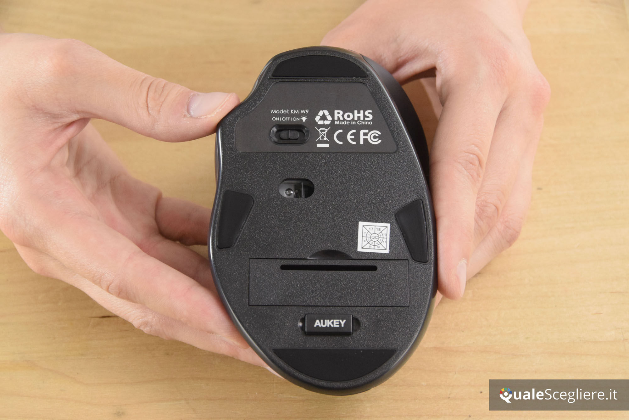 Aukey KM-W9
