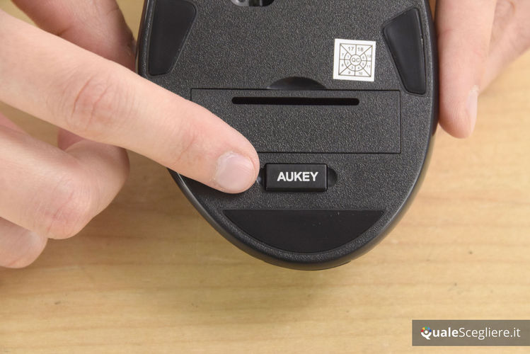 Aukey KM-W9