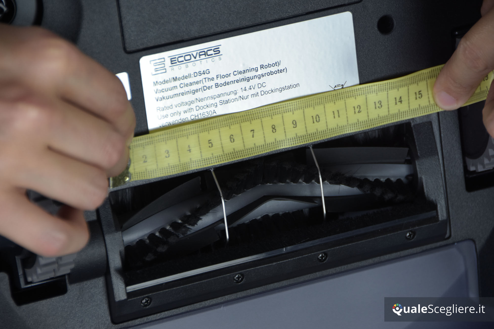 Ecovacs Robotics Deebot 715