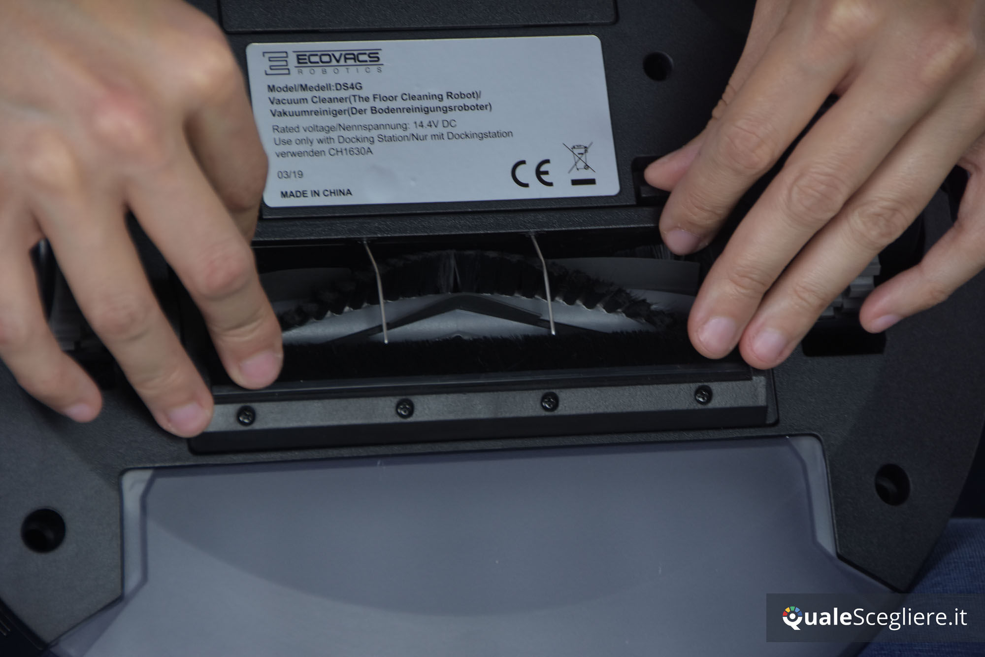 Ecovacs Robotics Deebot 715