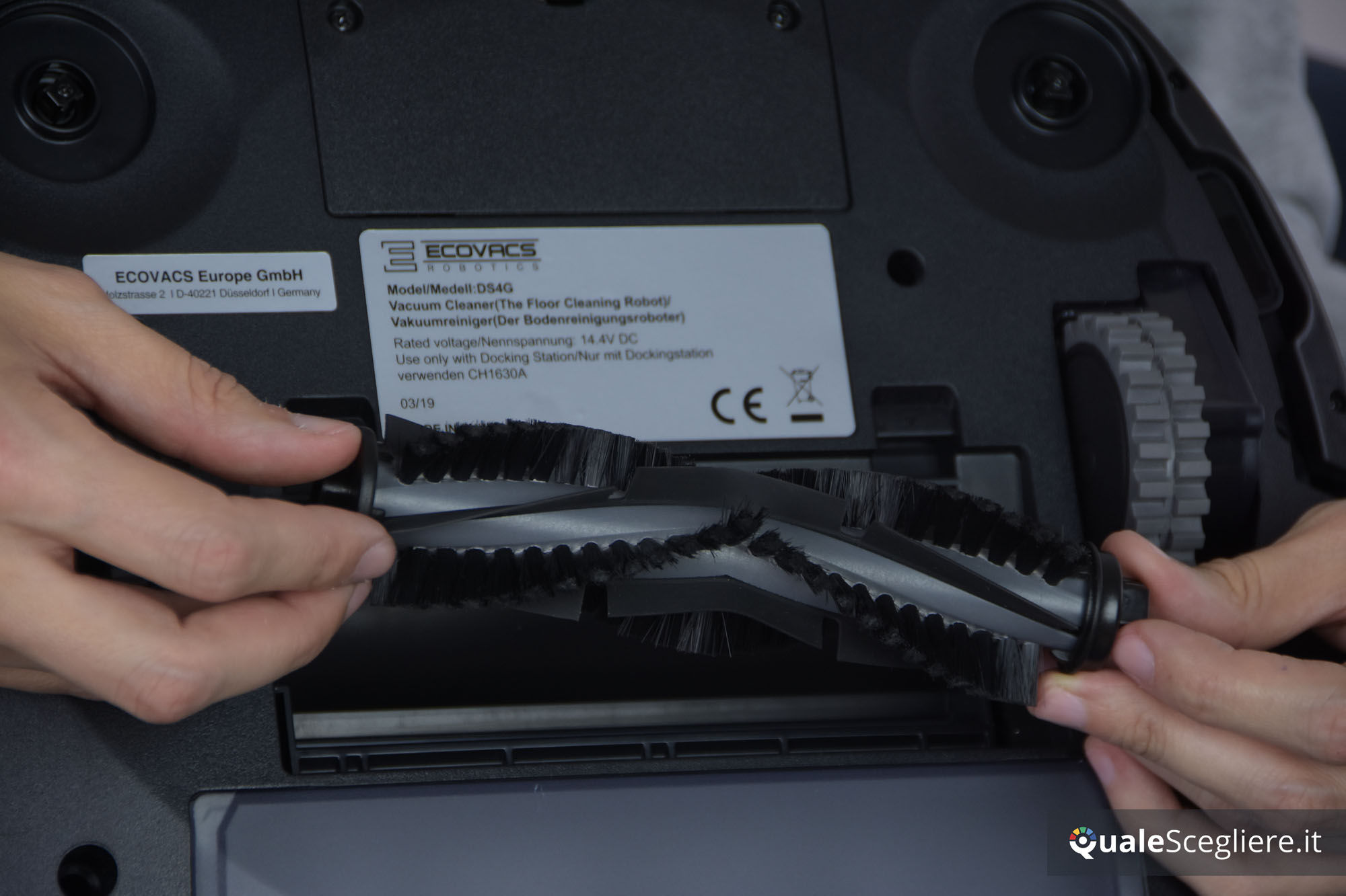 Ecovacs Robotics Deebot 715