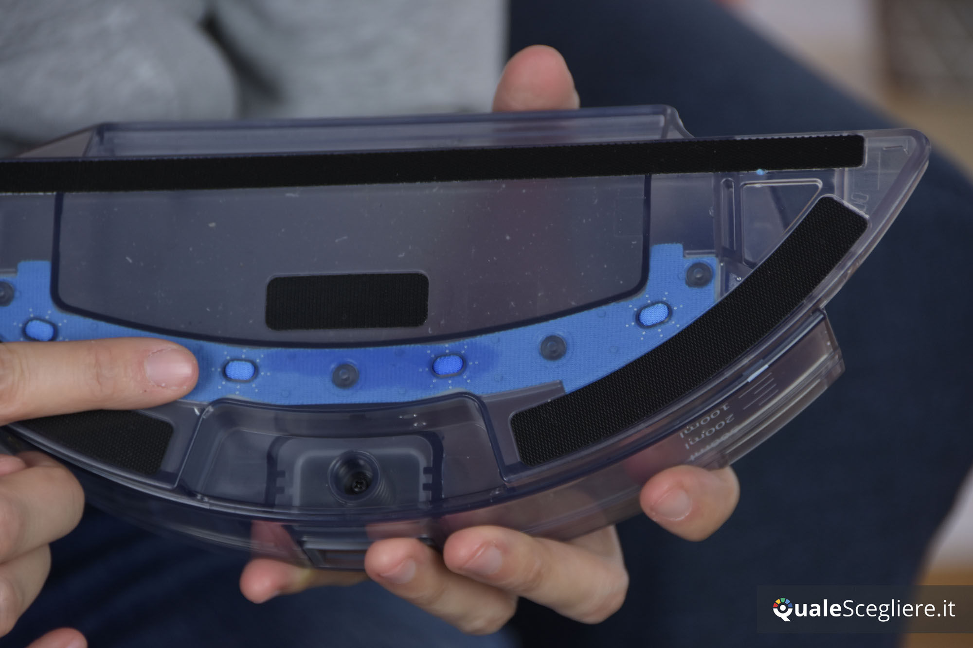 Ecovacs Robotics Deebot 715