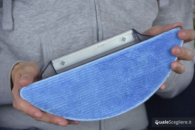 Ecovacs Robotics Deebot 715