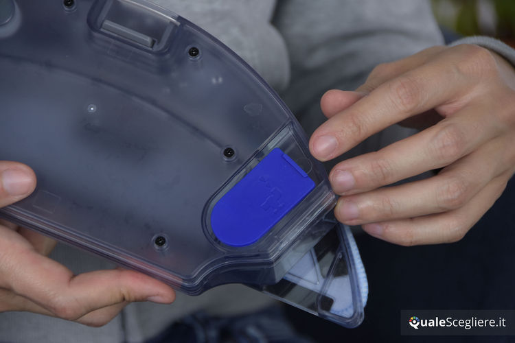 Ecovacs Robotics Deebot 715