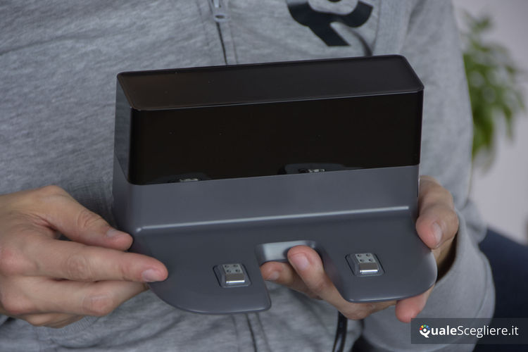 Ecovacs Robotics Deebot 715